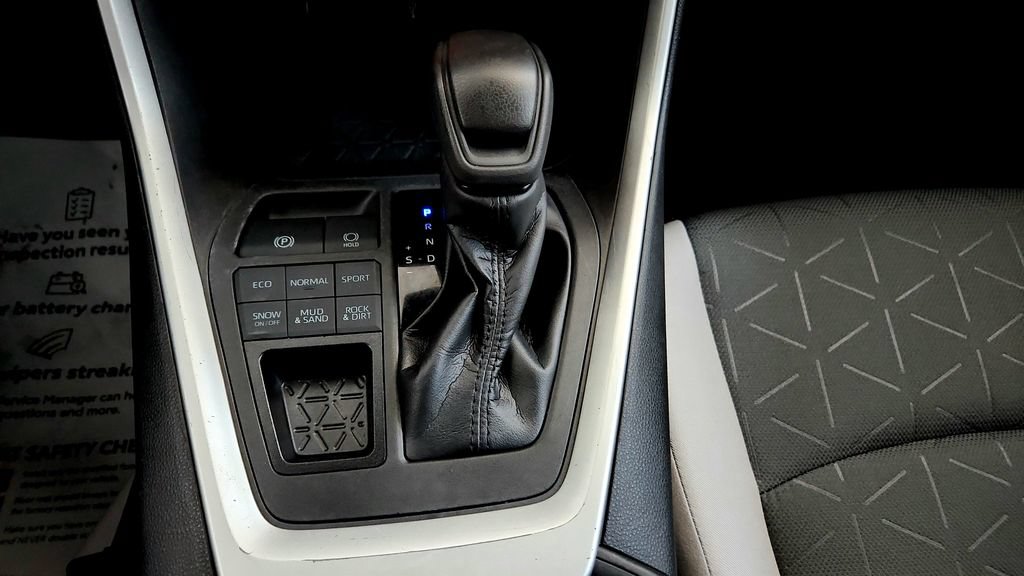 Used 2022 Toyota RAV4 XLE w/ Convenience Package AWD/4WD image 28