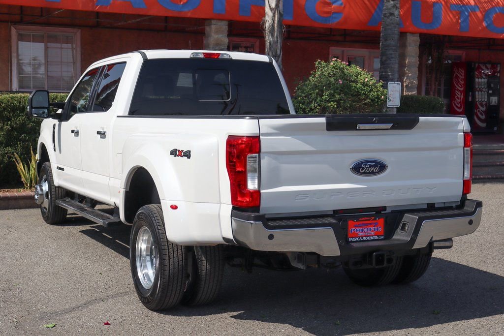 Used 2017 Ford F350 Lariat w/ Chrome Package image 6