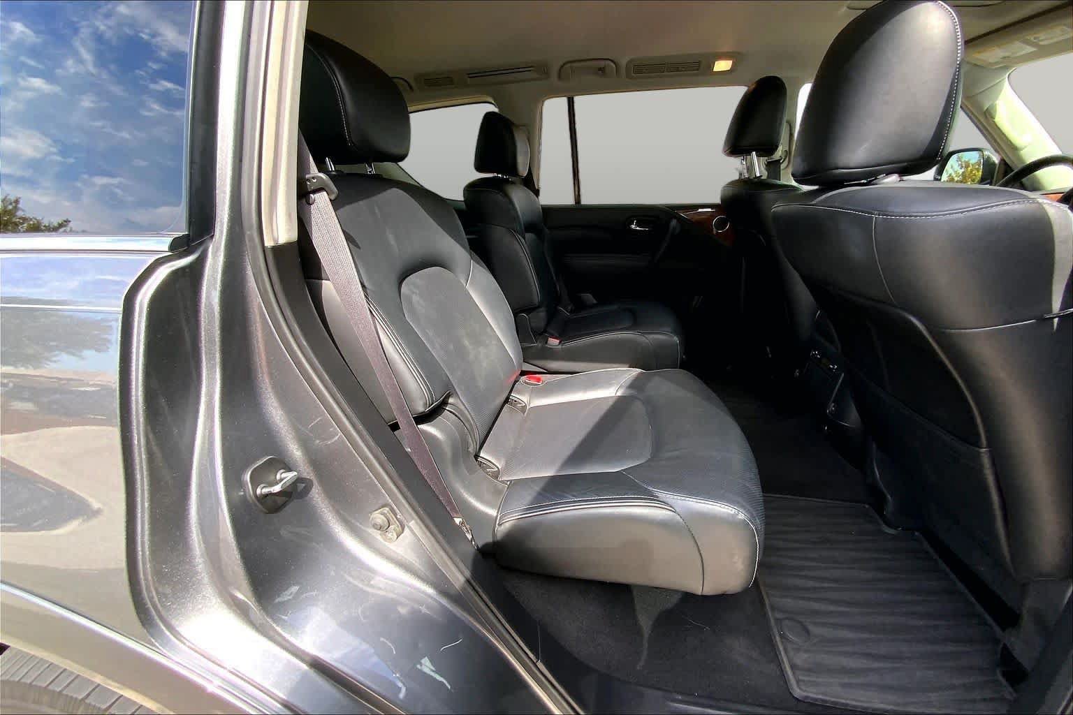Used 2019 INFINITI QX80 Luxe w/ All-Season Package AWD/4WD image 19