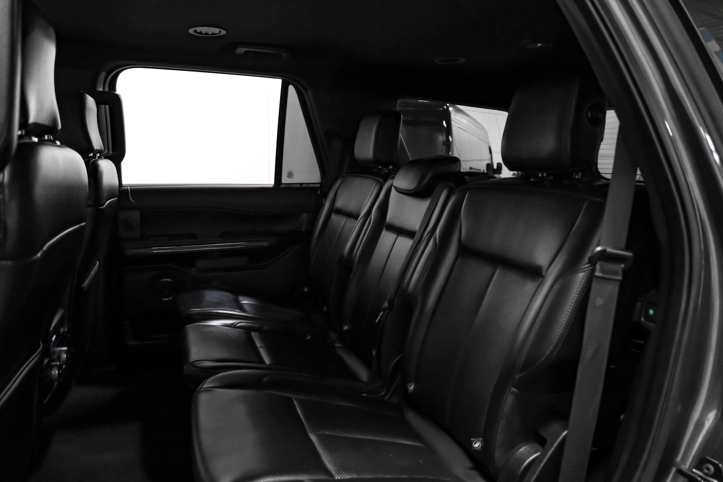 Used 2019 Ford Expedition XLT w/ Equipment Group 202A RWD image 38