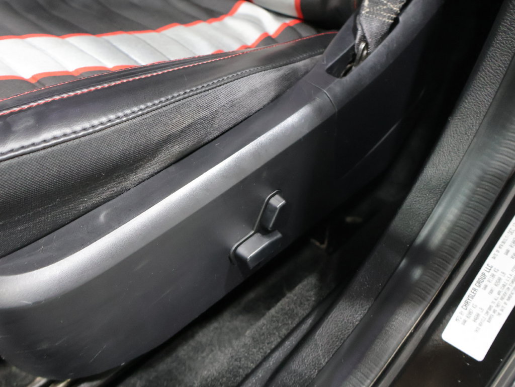 Used 2013 Dodge Avenger R/T FWD image 11