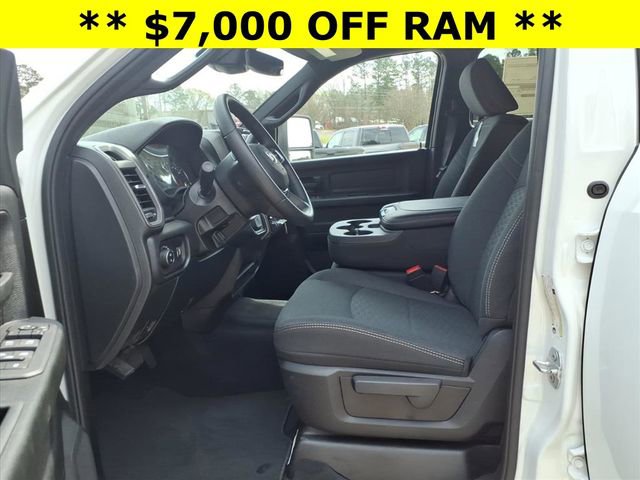 New 2026 RAM 3500 Tradesman AWD/4WD image 15