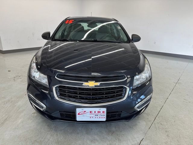 Used 2015 Chevrolet Cruze LS FWD image 3
