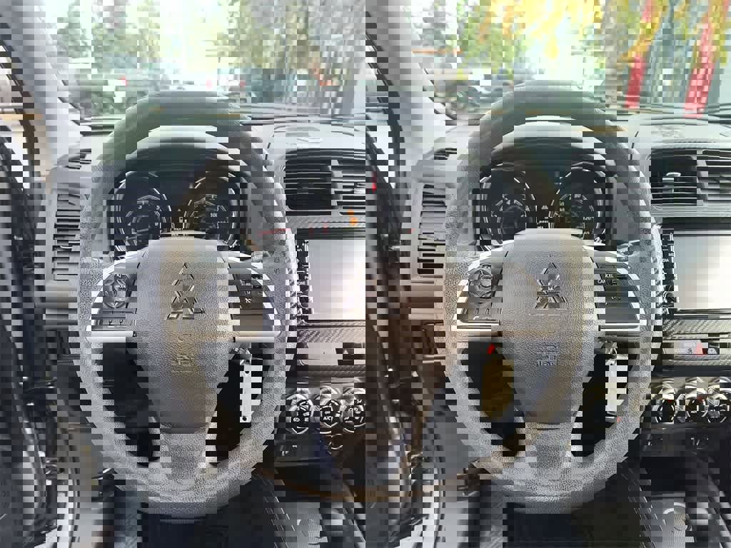 Used 2020 Mitsubishi Outlander Sport ES image 14