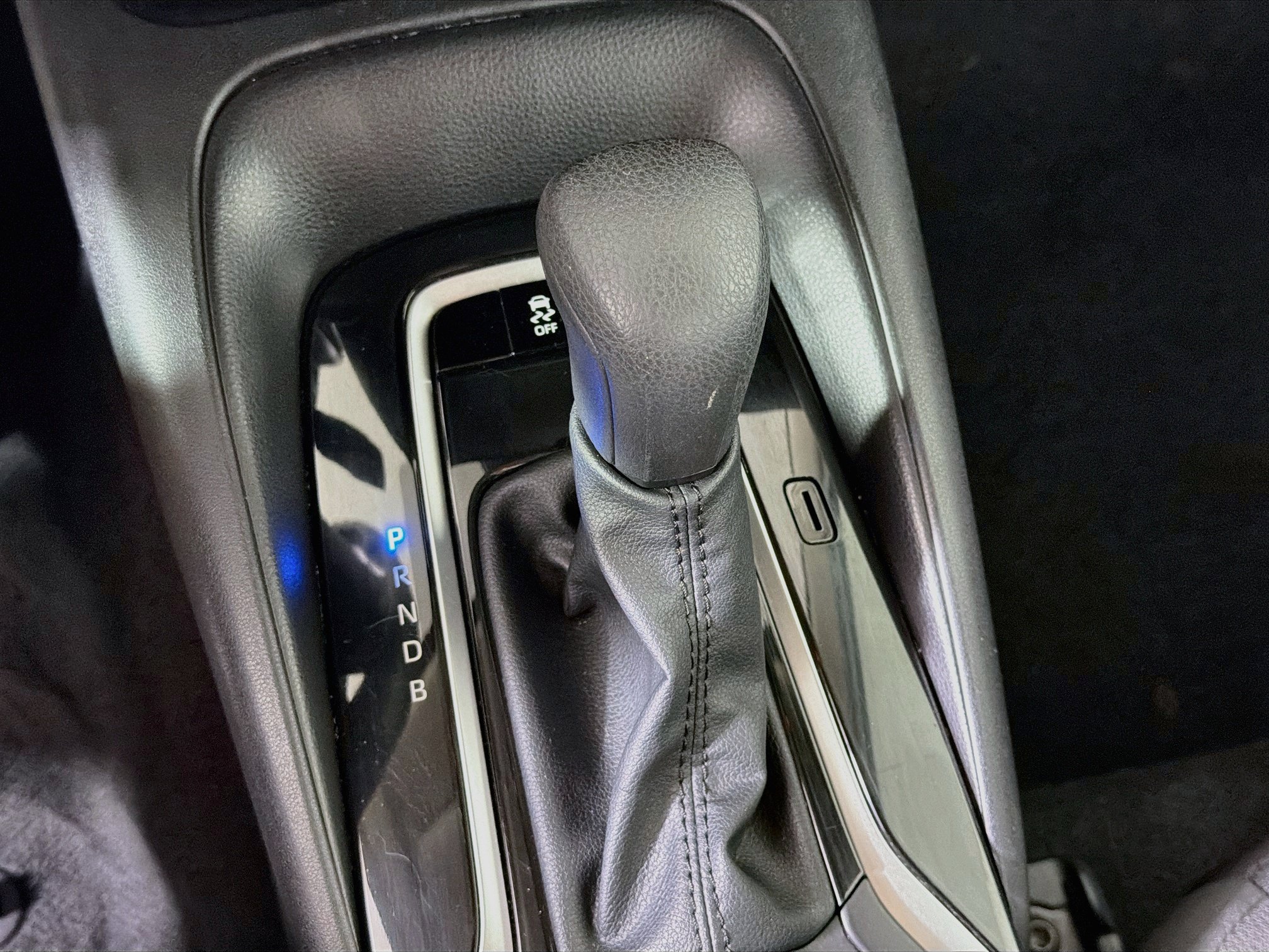 Used 2025 Toyota Corolla LE FWD image 25
