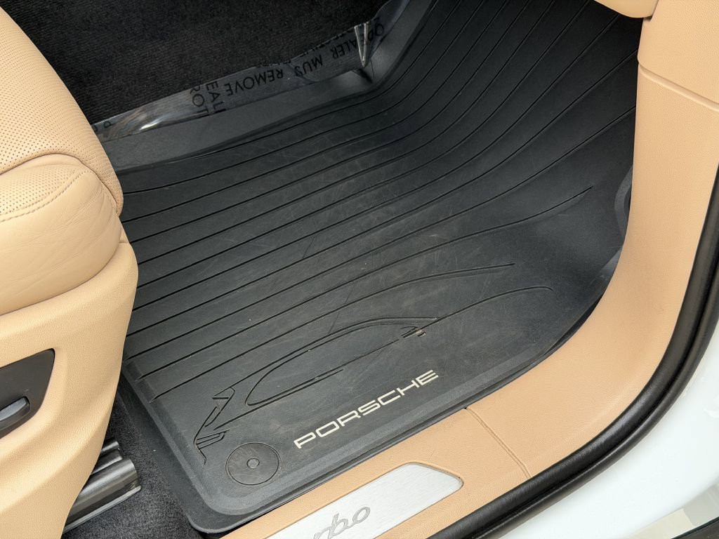 Used 2022 Porsche Cayenne Turbo w/ Premium Package Plus image 12