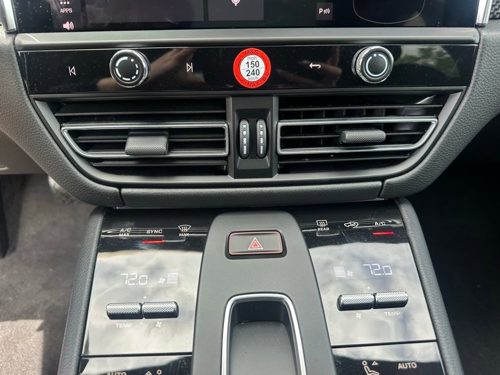 Certified 2026 Porsche Macan Turbo AWD/4WD image 26