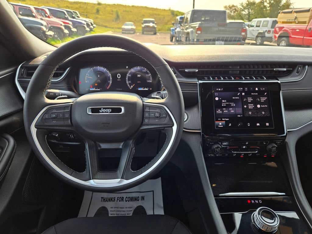 Used 2024 Jeep Grand Cherokee Laredo X w/ Luxury Tech Group I AWD/4WD image 20