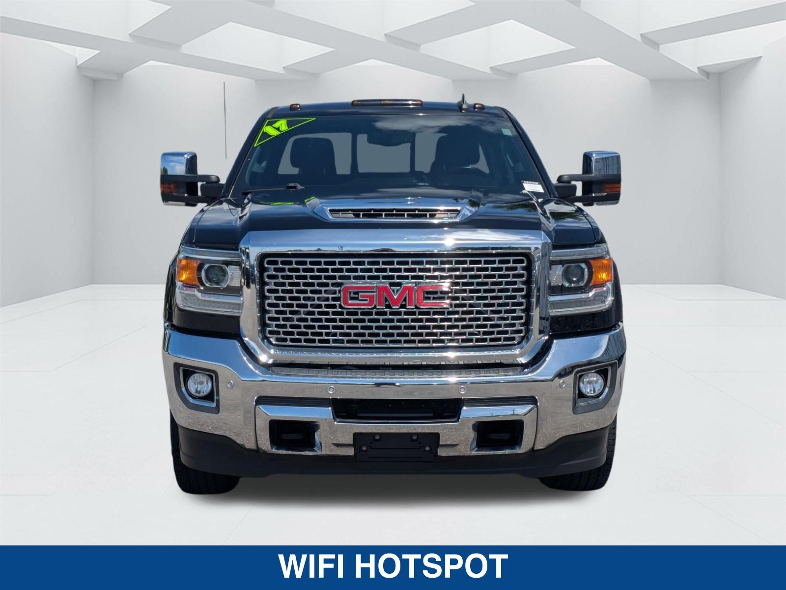 Used 2017 GMC Sierra 2500 SLT w/ Suspension Package, Off-Road AWD/4WD image 9