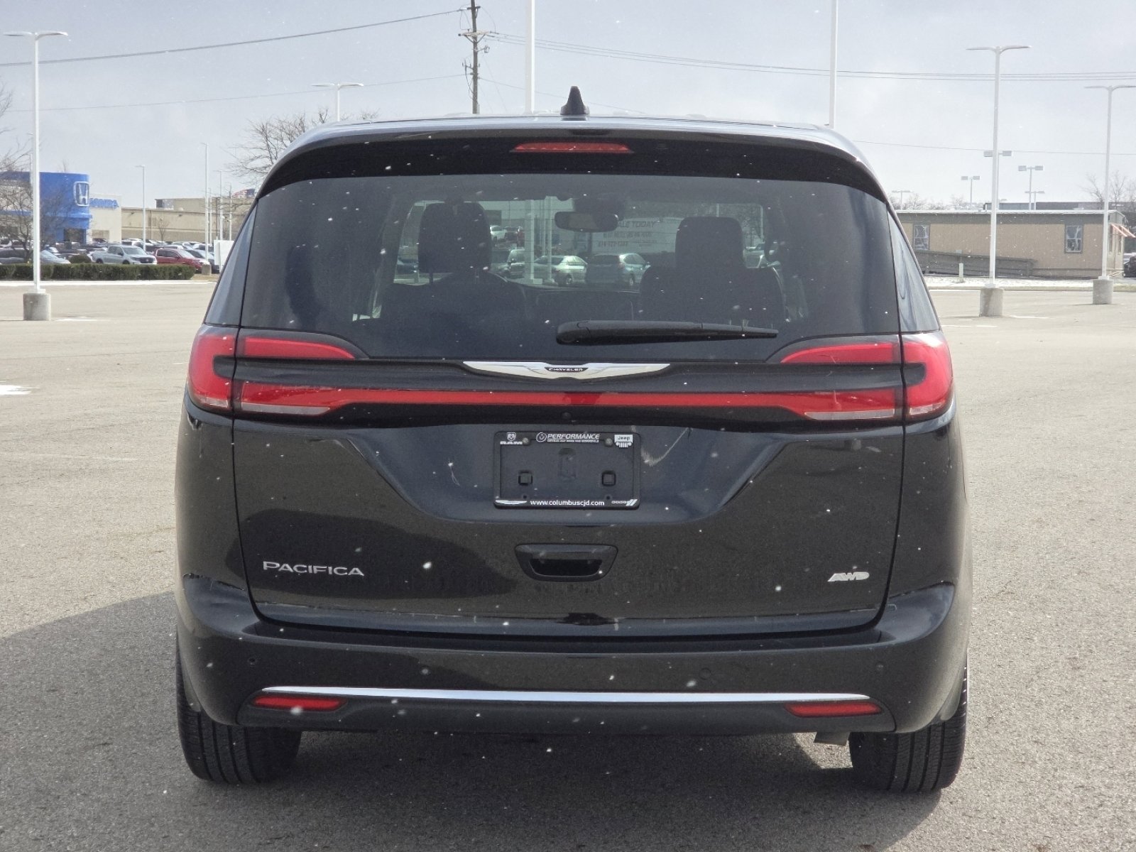 Used 2024 Chrysler Pacifica Touring-L image 16
