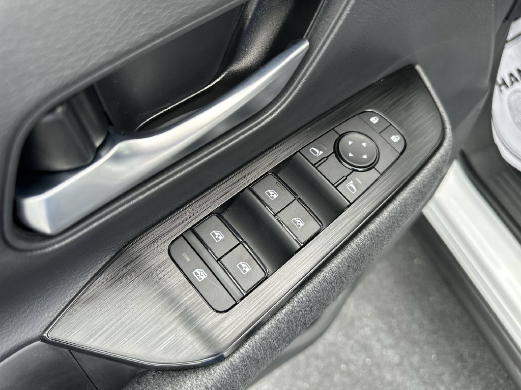 New 2026 Nissan Kicks SV w/ Cold Weather Package AWD/4WD image 19