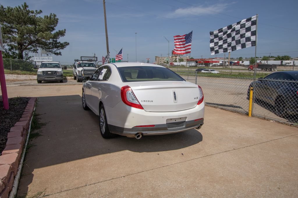 Used 2013 Lincoln MKS FWD image 8