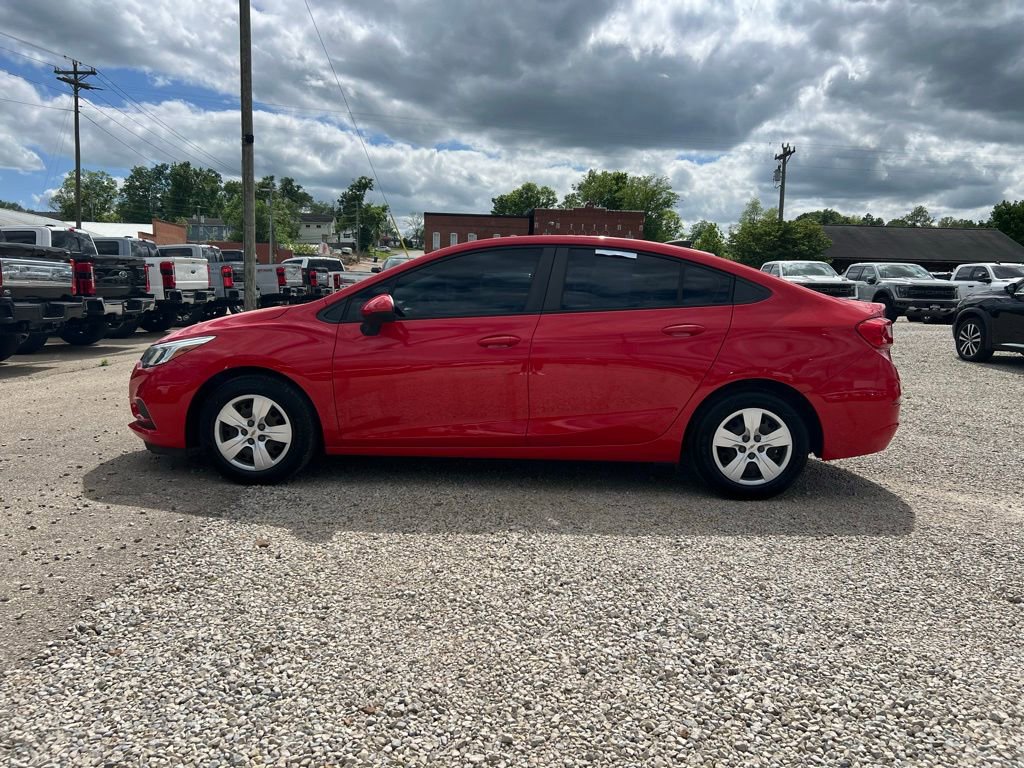 Used 2017 Chevrolet Cruze LS FWD image 5