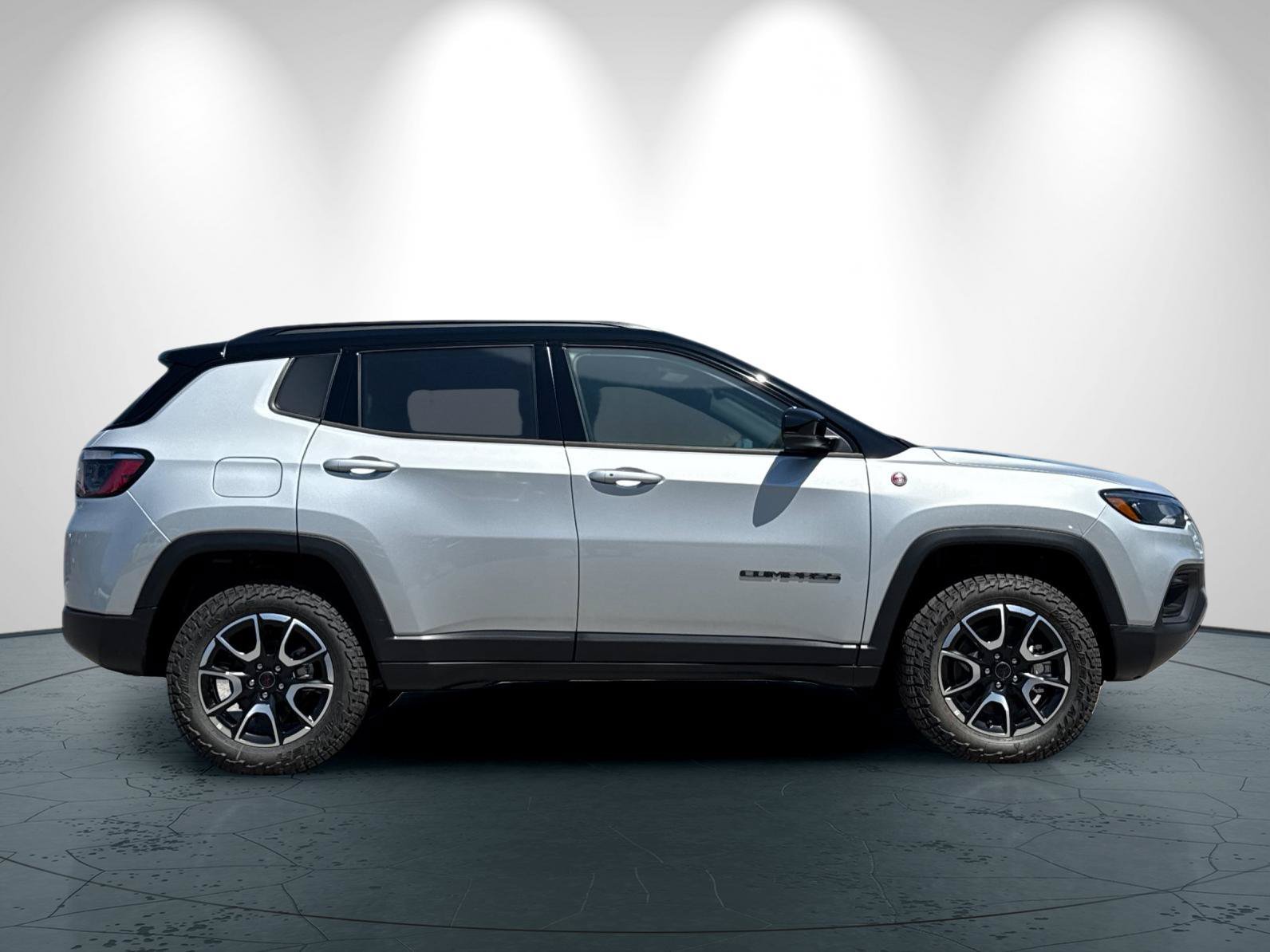 New 2026 Jeep Compass Trailhawk AWD/4WD image 3