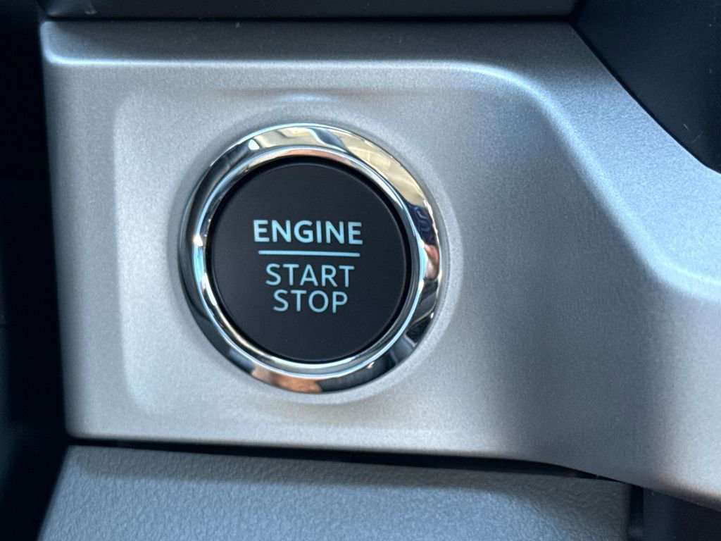 New 2026 Ford F250 XLT w/ XLT Premium Package image 24