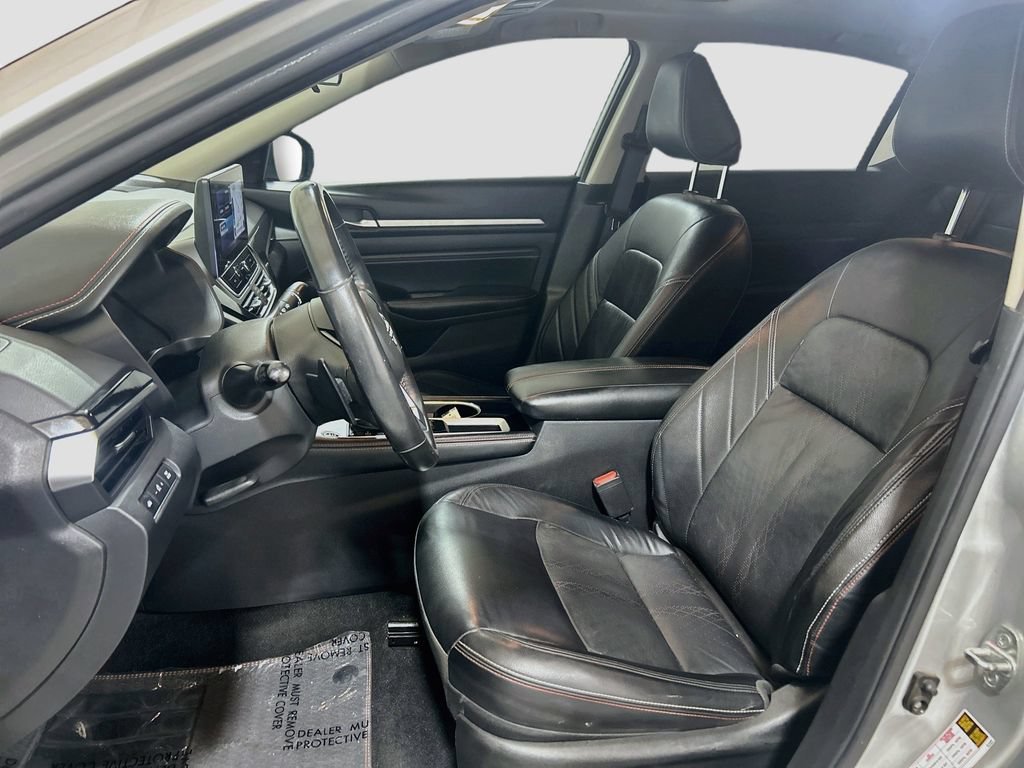 Used 2023 Nissan Altima 2.5 SR w/ SR Premium Package FWD image 19