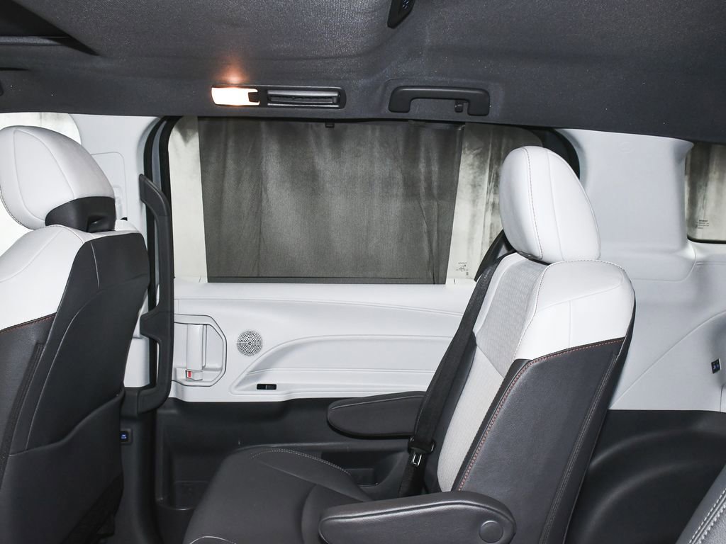 Used 2024 Toyota Sienna XSE image 11