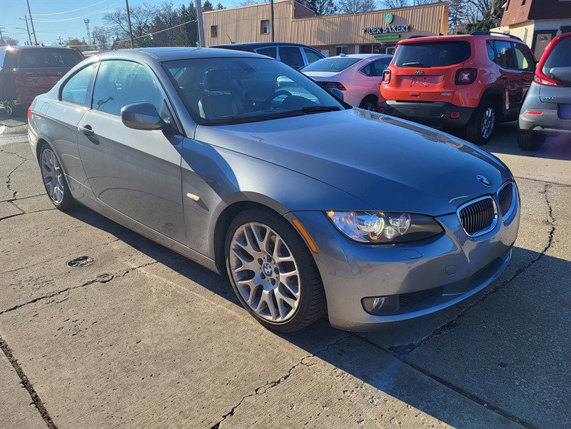 Used 2010 BMW 328i Coupe image 3