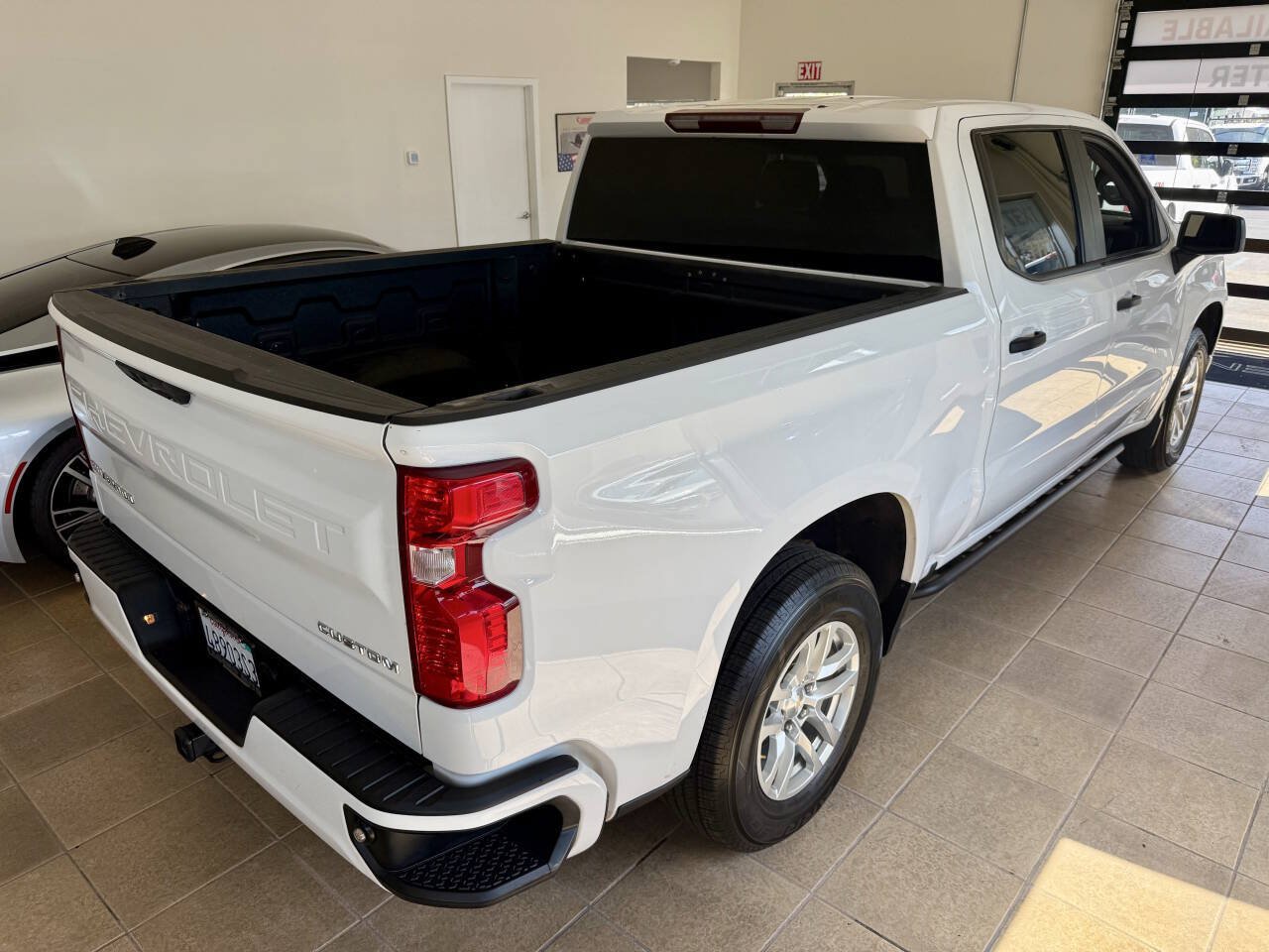 Used 2023 Chevrolet Silverado 1500 Custom AWD/4WD image 7