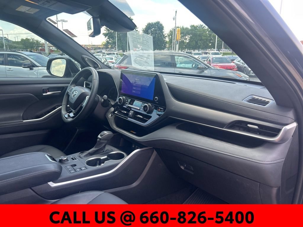 Certified 2025 Toyota Highlander XSE AWD/4WD image 9
