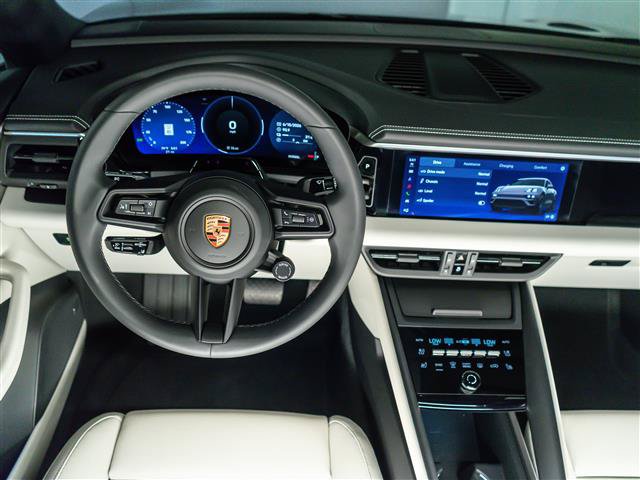 Used 2026 Porsche Macan Electric RWD image 16