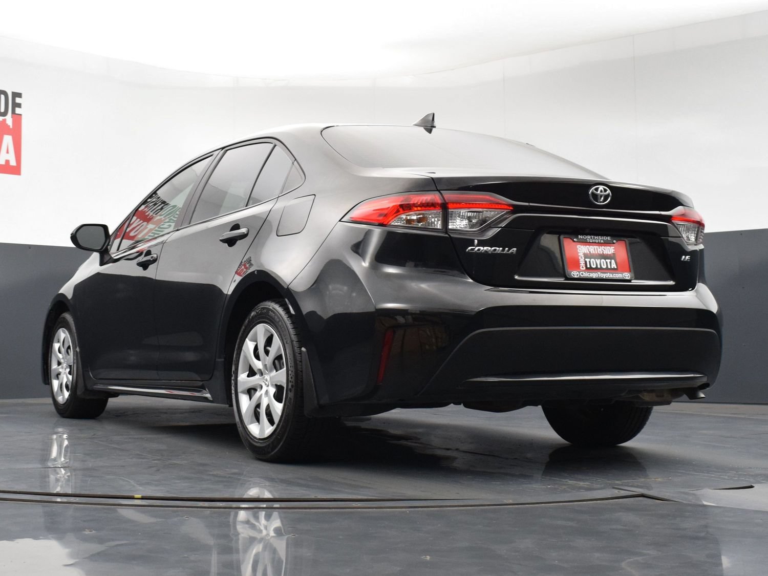 Used 2022 Toyota Corolla LE FWD image 26