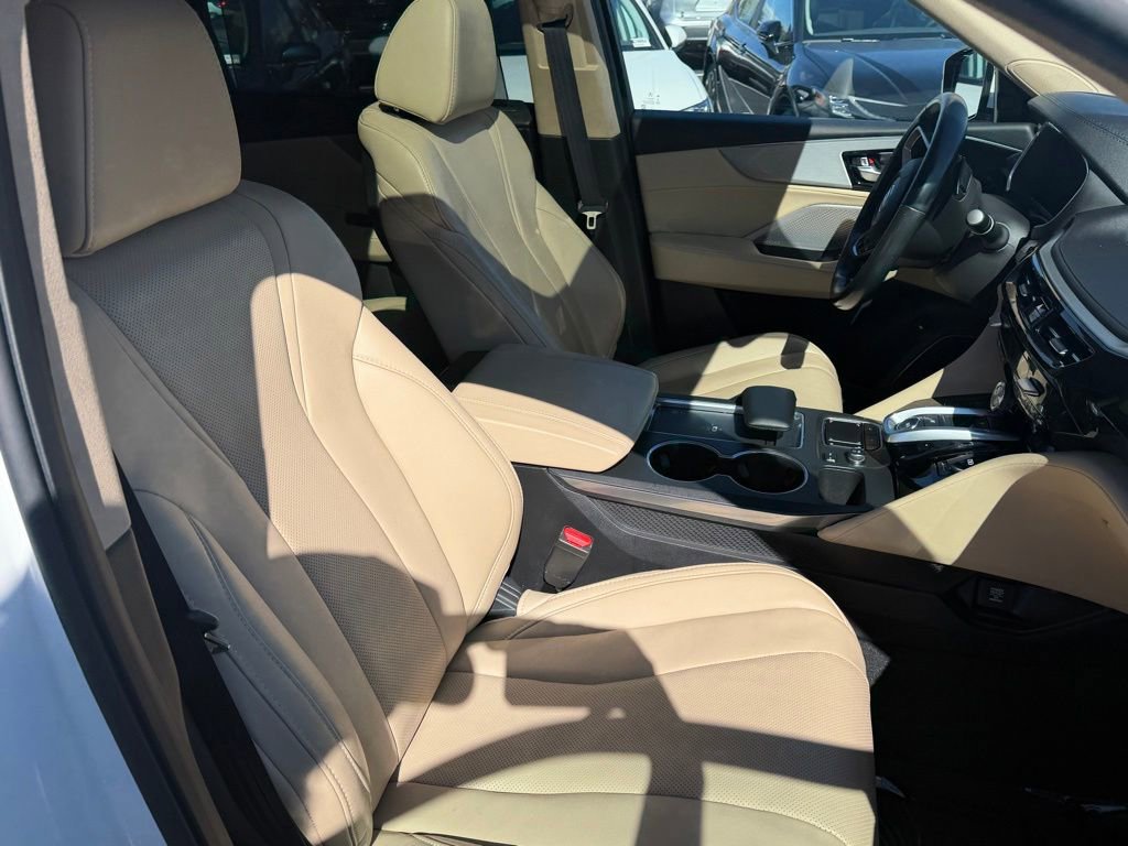 Used 2023 Acura MDX SH-AWD w/ Technology Package image 12