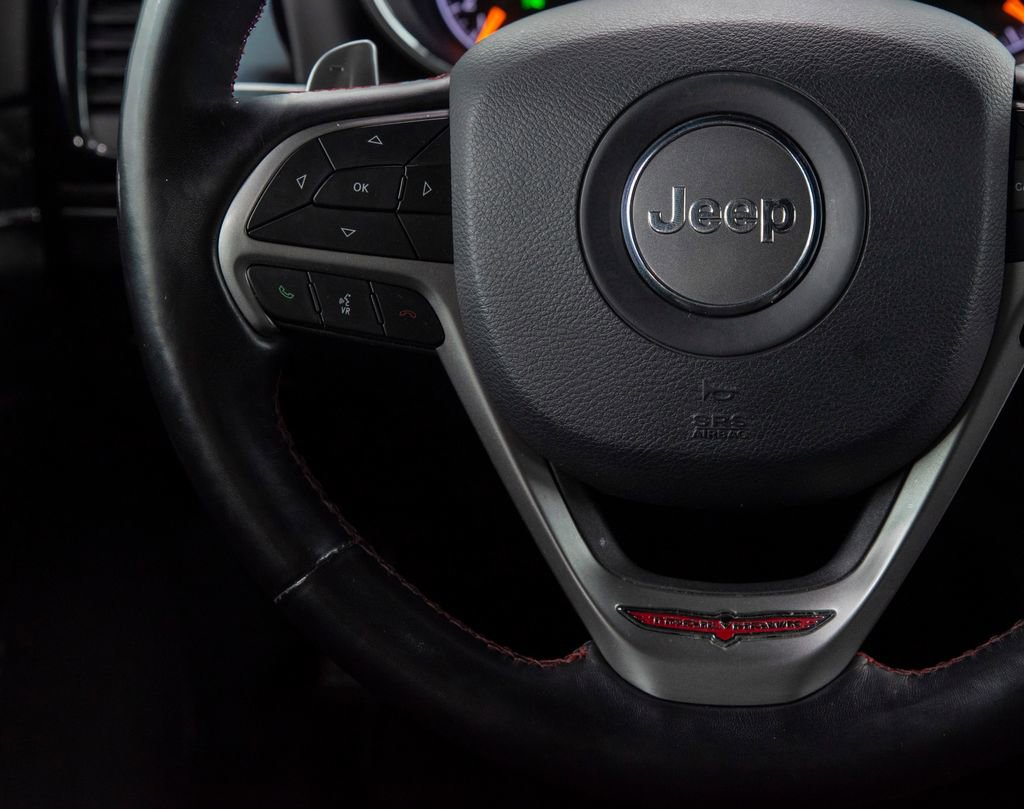Used 2020 Jeep Grand Cherokee Trailhawk AWD/4WD image 25