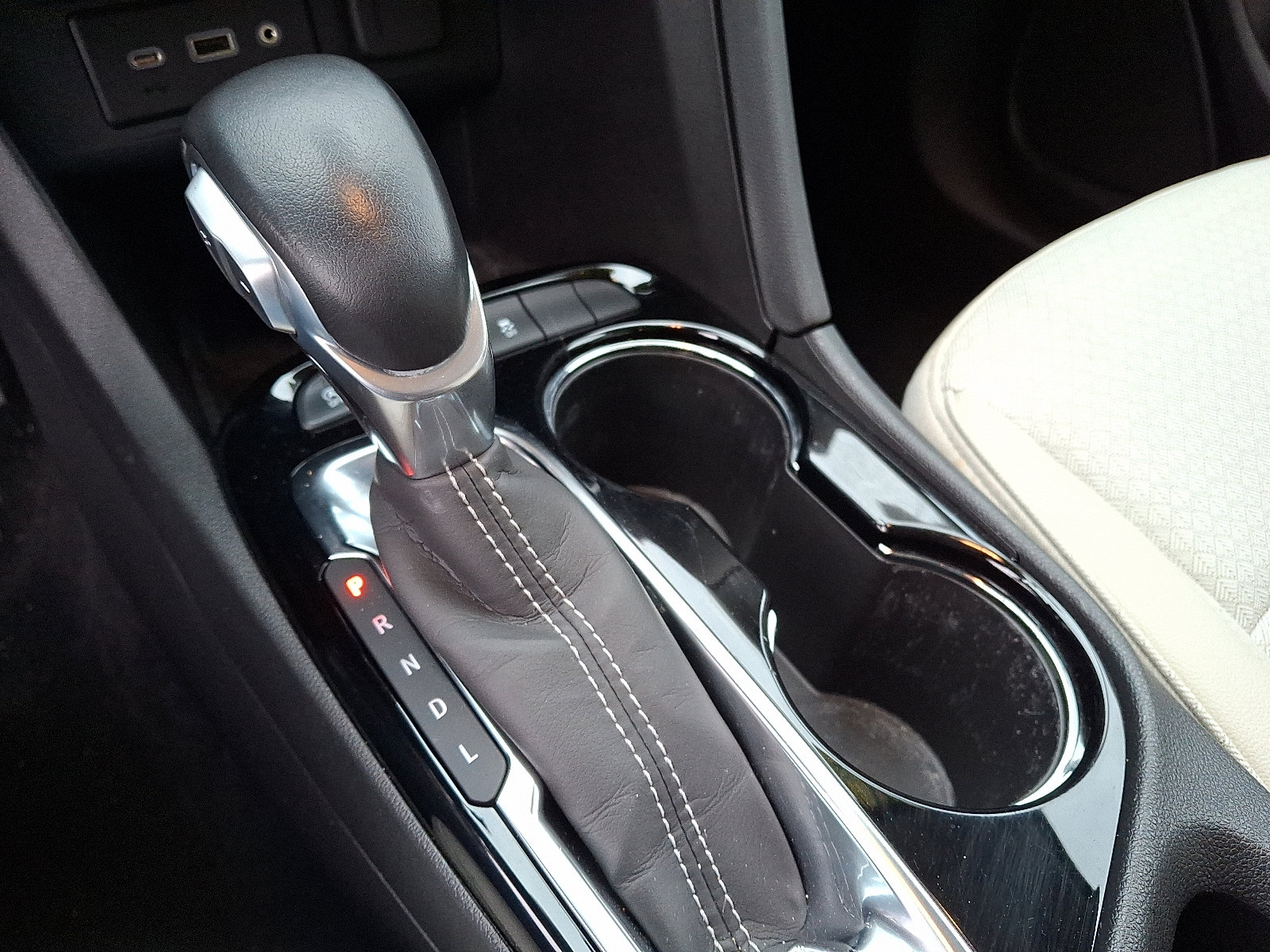 Used 2023 Buick Encore GX Select image 22