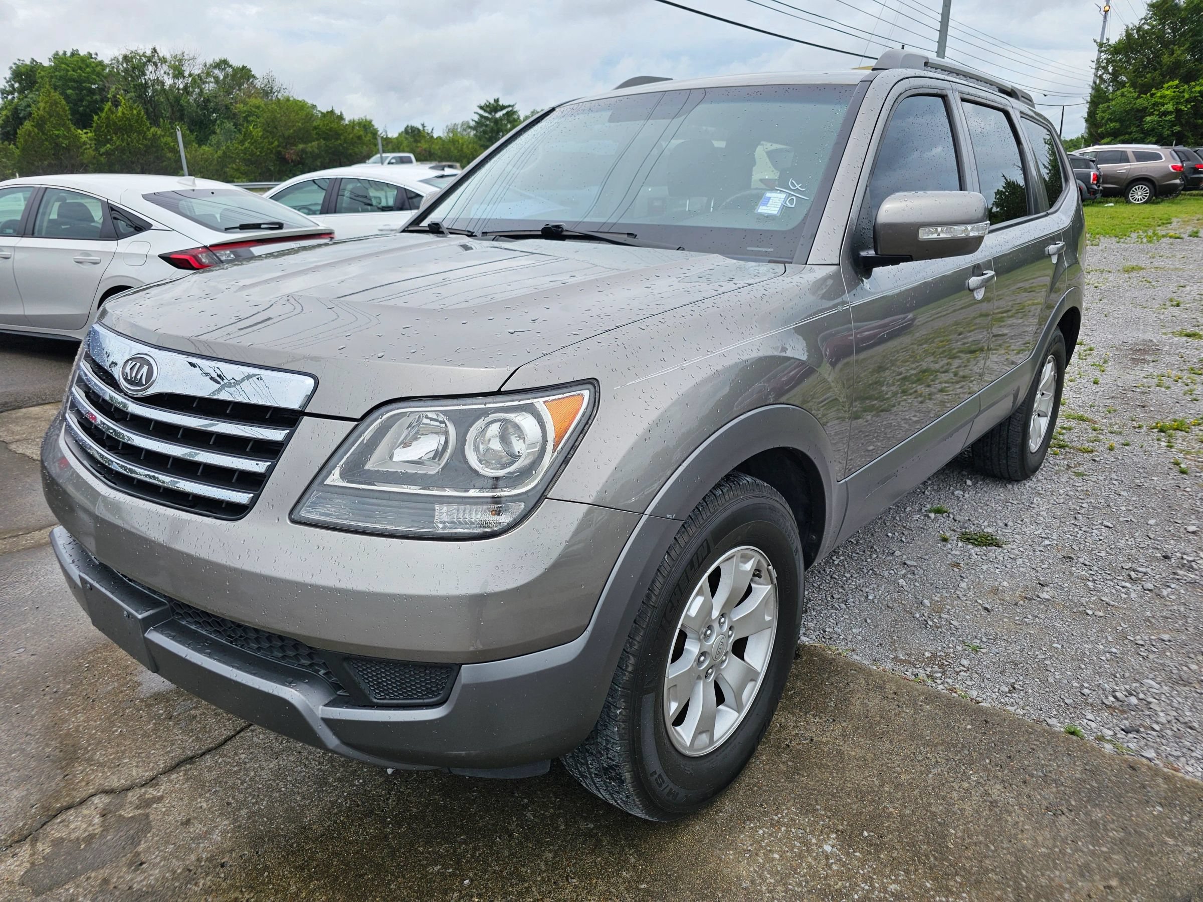 Used 2009 Kia Borrego LX w/ Convenience Pkg