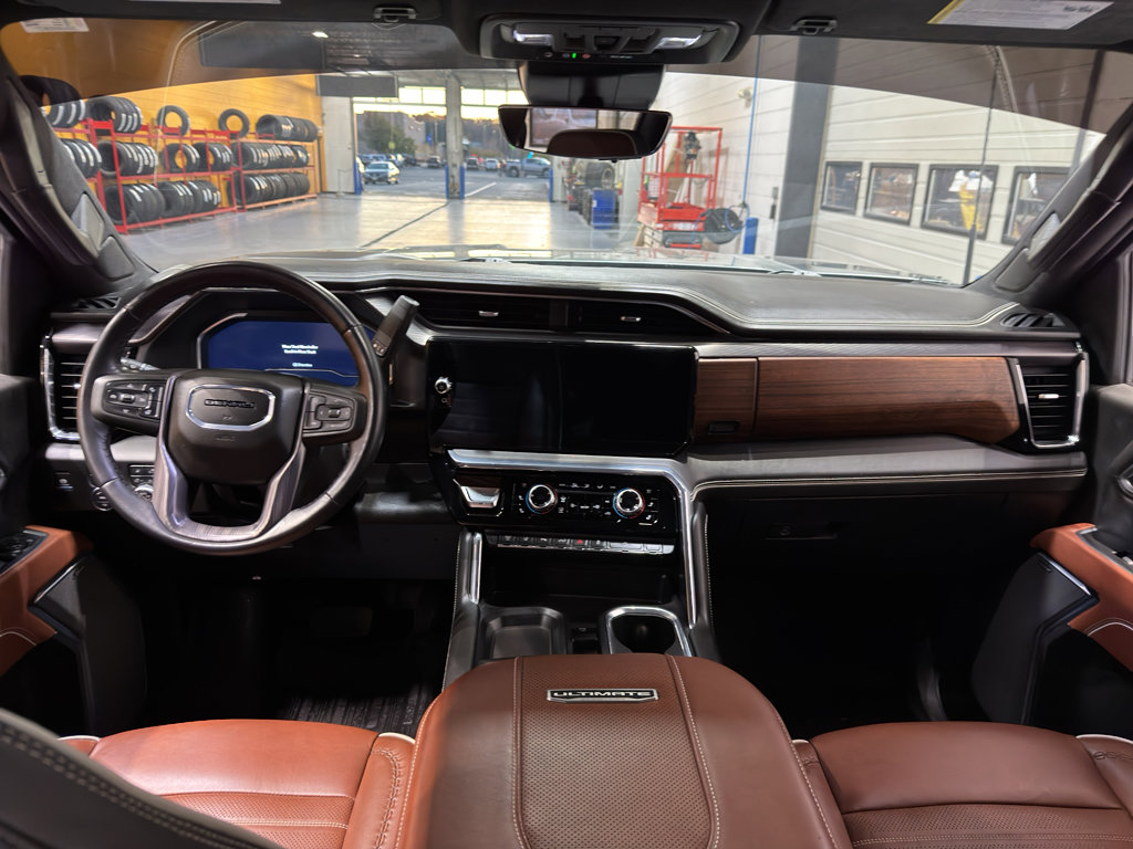 Used 2025 GMC Sierra 3500 Denali Ultimate image 18