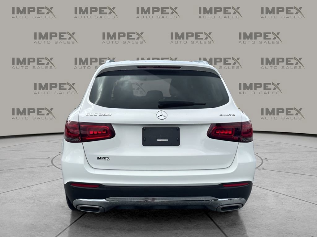 Used 2021 Mercedes-Benz GLC 300 4MATIC image 4