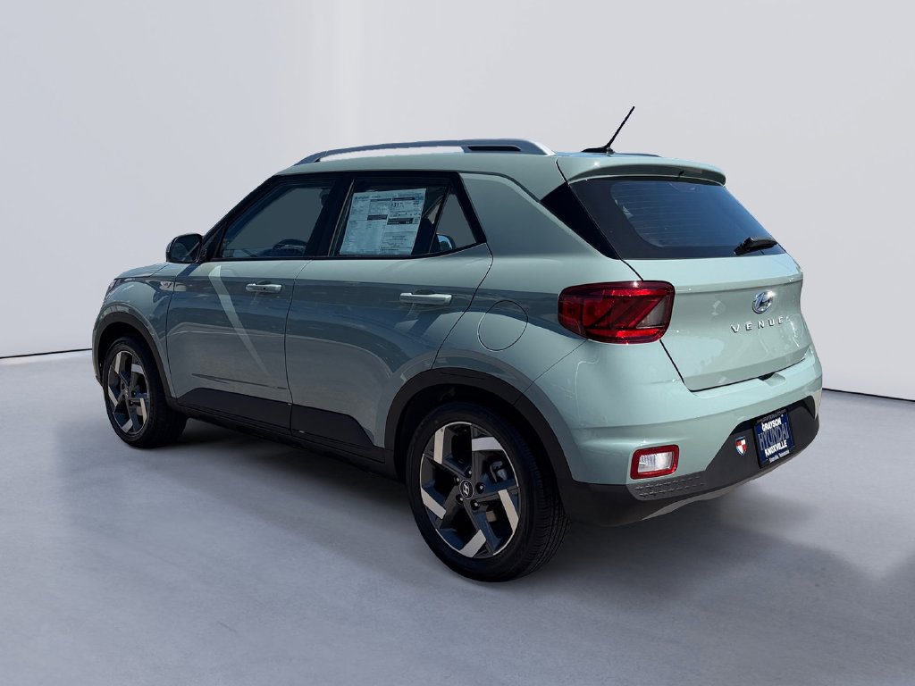 New 2026 Hyundai Venue SEL FWD image 5