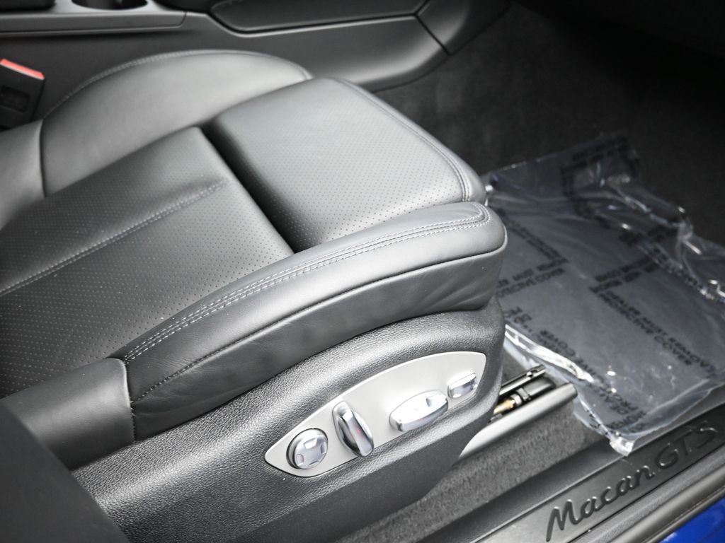 Certified 2022 Porsche Macan GTS AWD/4WD image 33