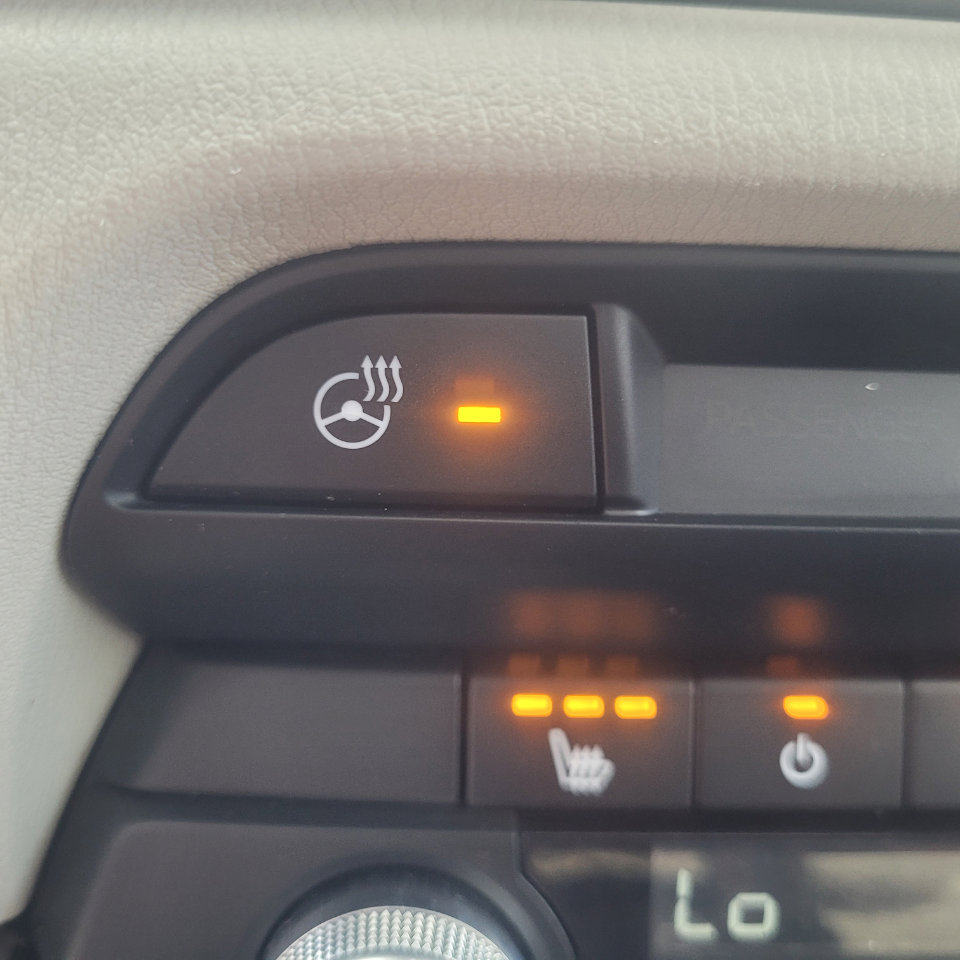 Used 2020 MAZDA CX-9 Signature image 17