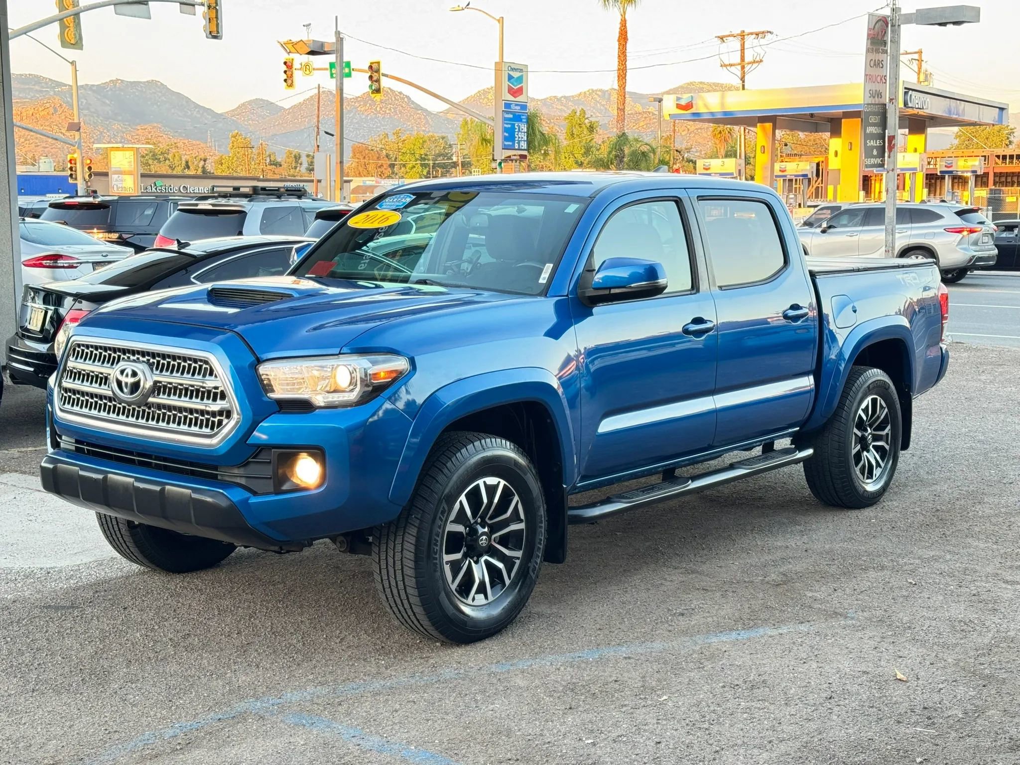 Used 2016 Toyota Tacoma TRD Sport RWD image 7