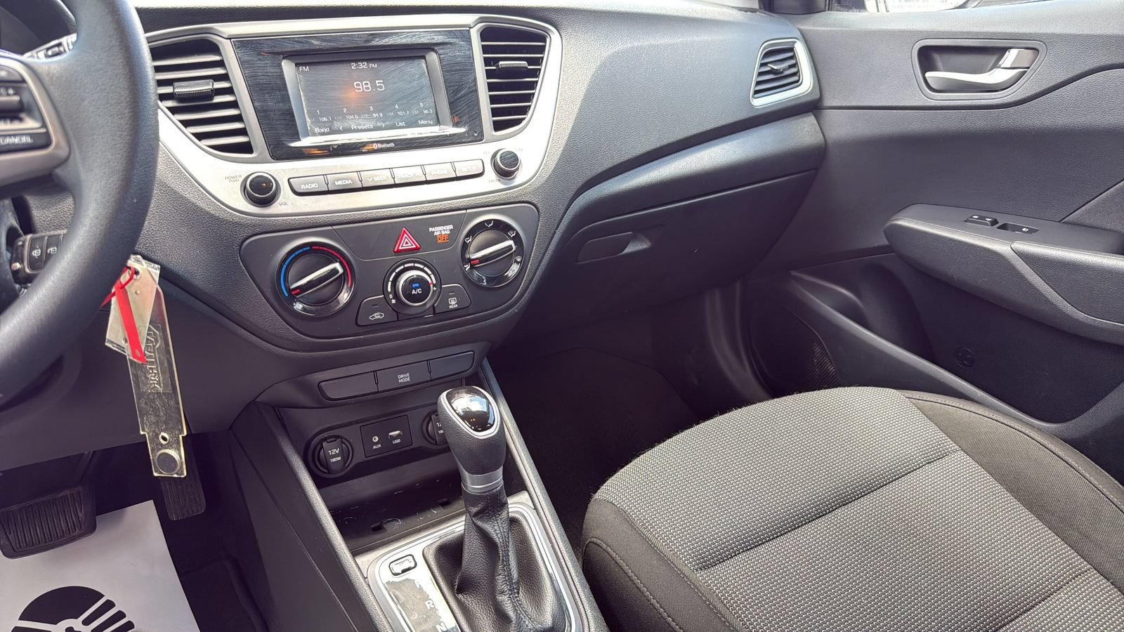 Used 2020 Hyundai Accent SE FWD image 17