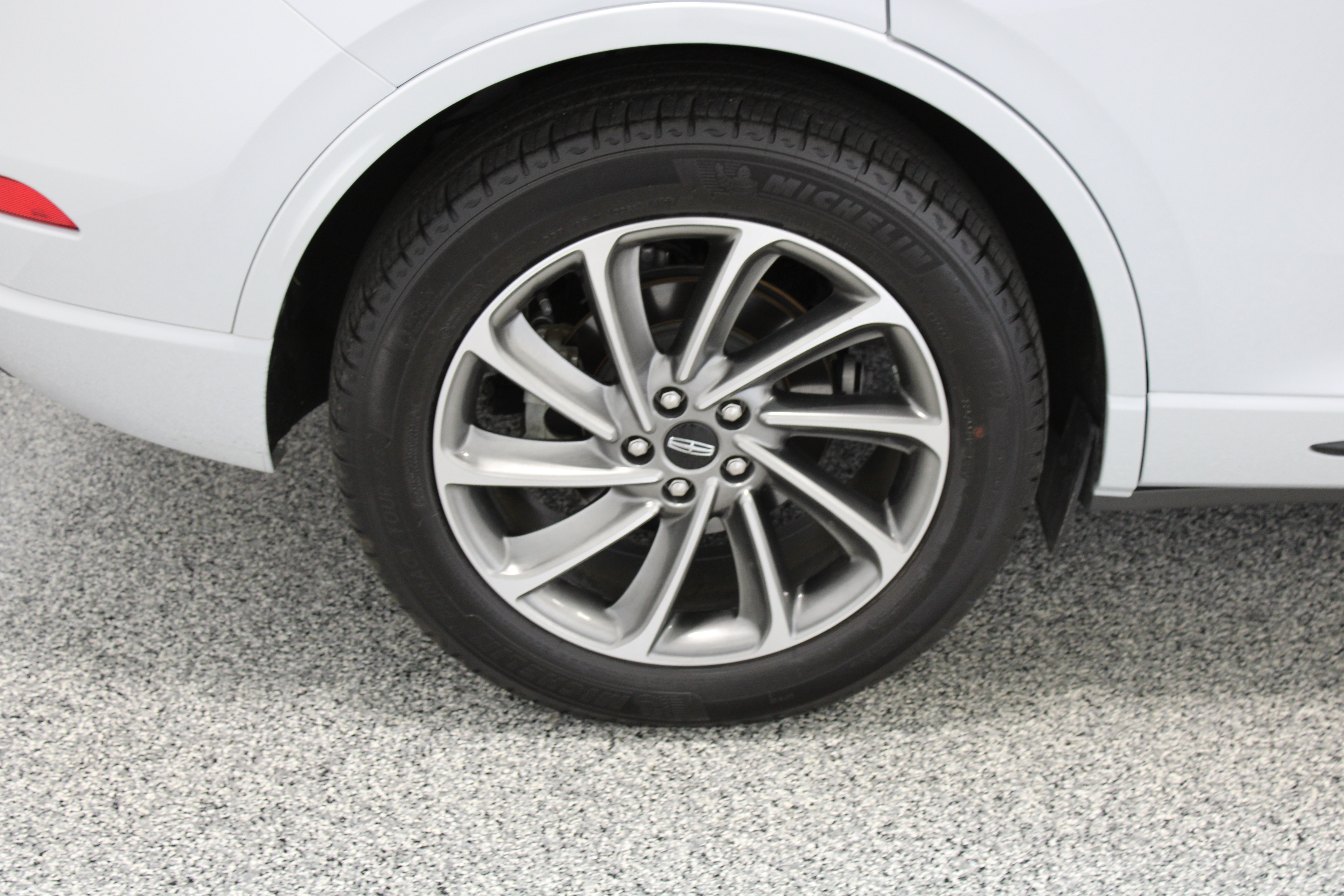 Used 2025 Lincoln Corsair Grand Touring AWD/4WD image 6