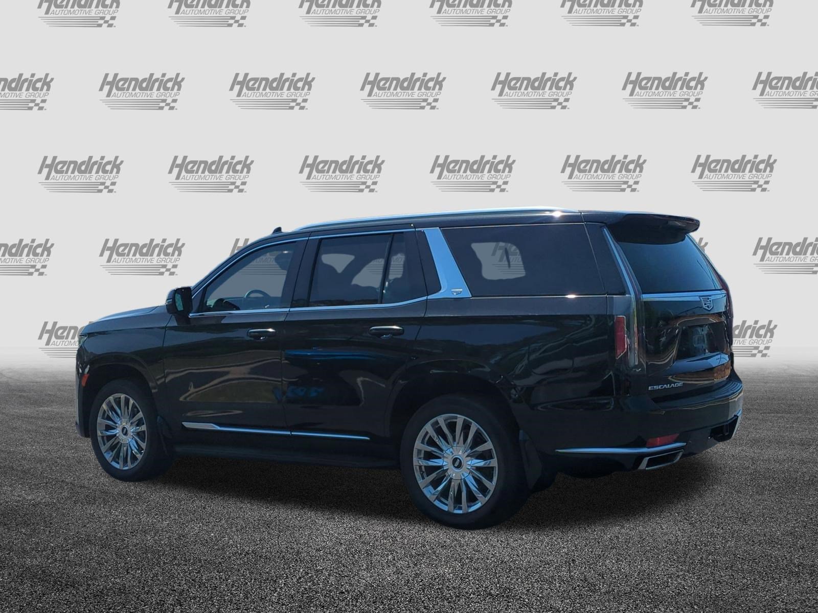 Used 2021 Cadillac Escalade Premium Luxury image 8