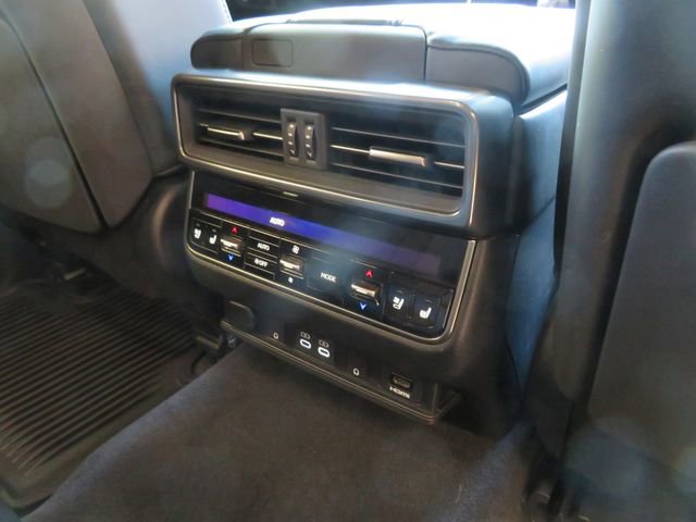 Used 2024 Lexus LX 600 4WD w/ Appearance Package image 15