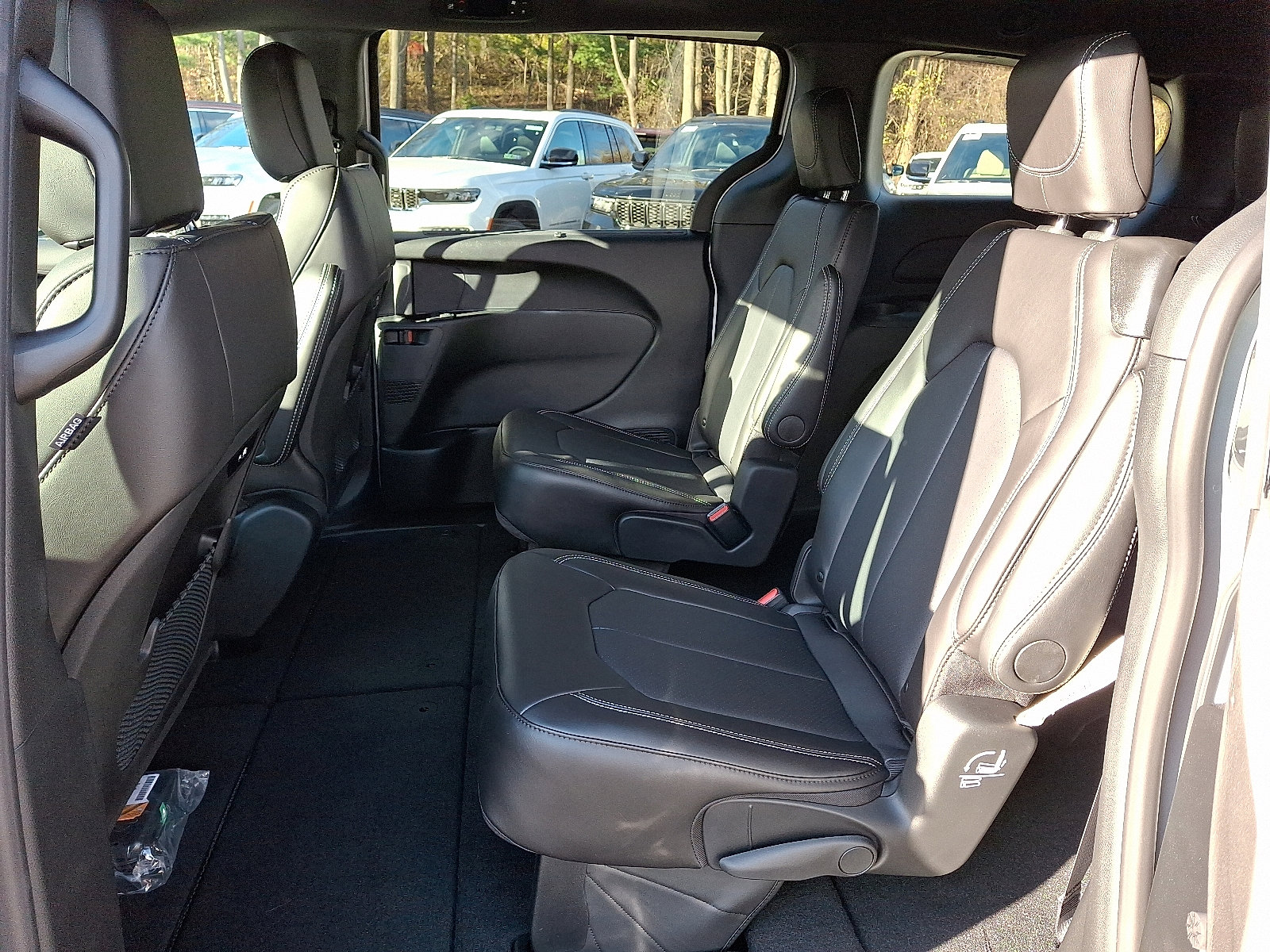 New 2026 Chrysler Pacifica Select image 6