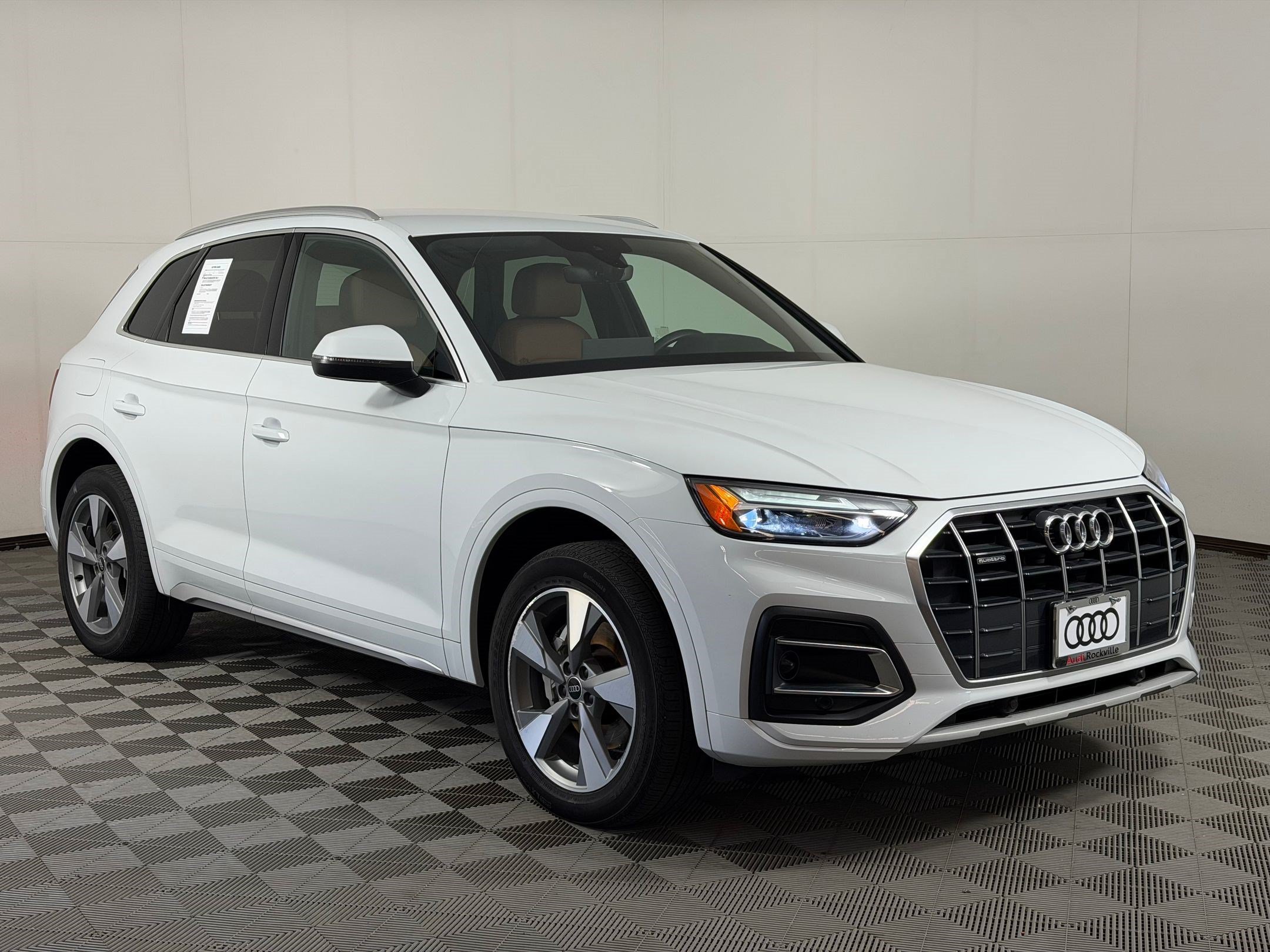 Used 2023 Audi Q5 2.0T Premium w/ Convenience Package AWD/4WD image 7