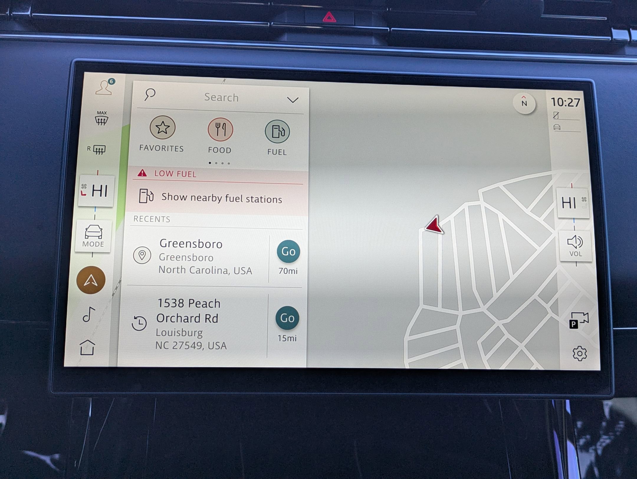 Used 2025 Land Rover Range Rover Sport SE image 13