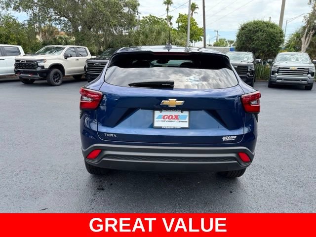 Certified 2024 Chevrolet Trax LS w/ LS Convenience Package FWD image 5