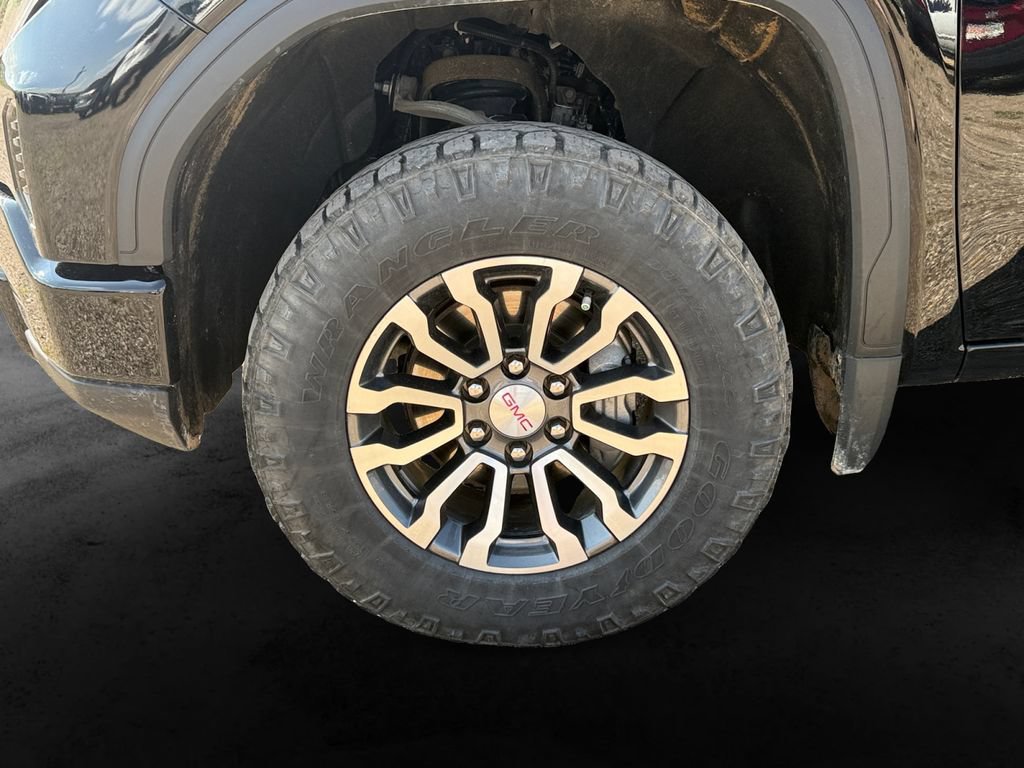 Used 2023 GMC Sierra 1500 AT4 w/ AT4 Preferred Package AWD/4WD image 13