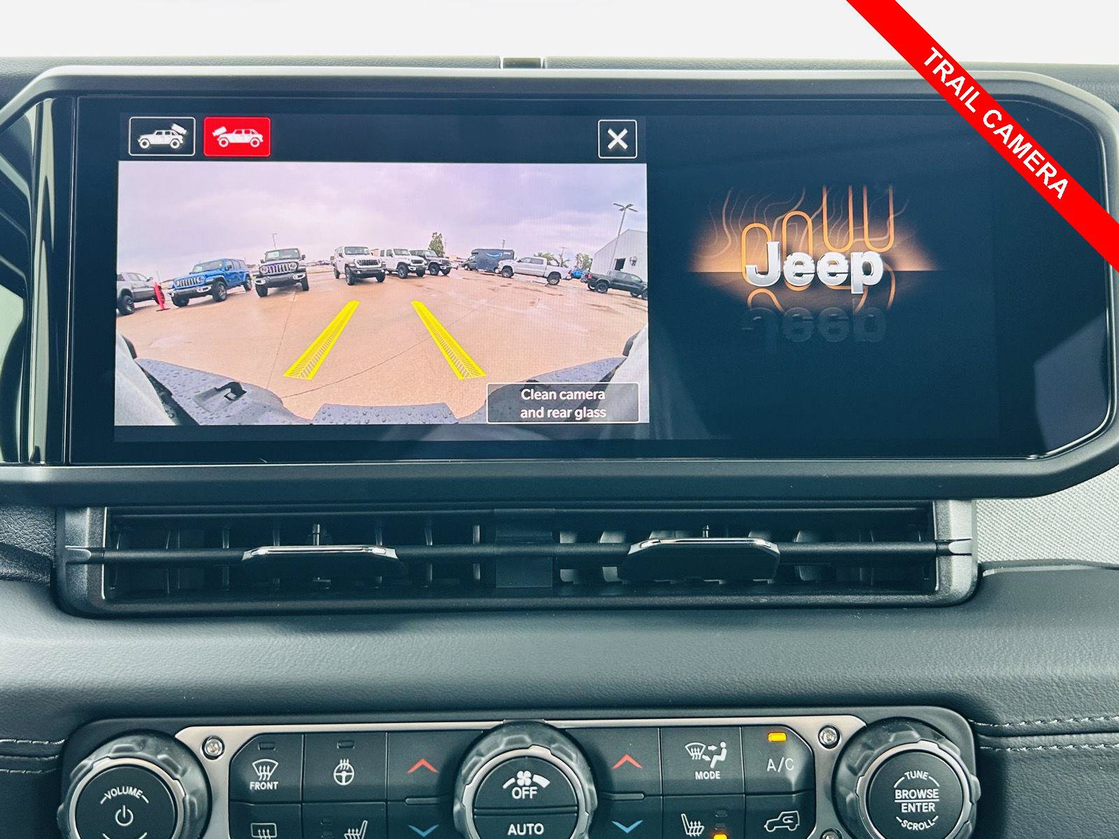 New 2026 Jeep Wrangler Unlimited Sahara w/ Technology Group AWD/4WD image 10