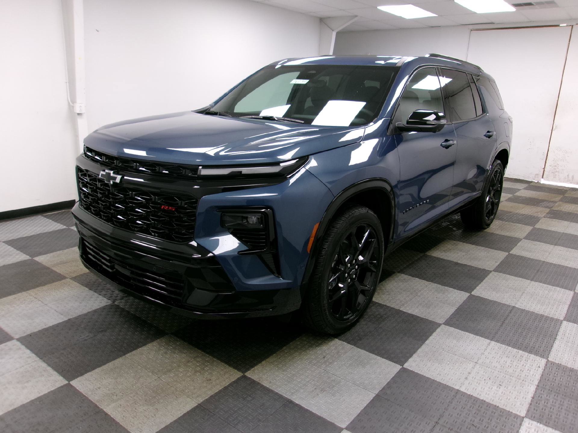 New 2026 Chevrolet Traverse RS w/ LPO, Floor Liner Package image 1