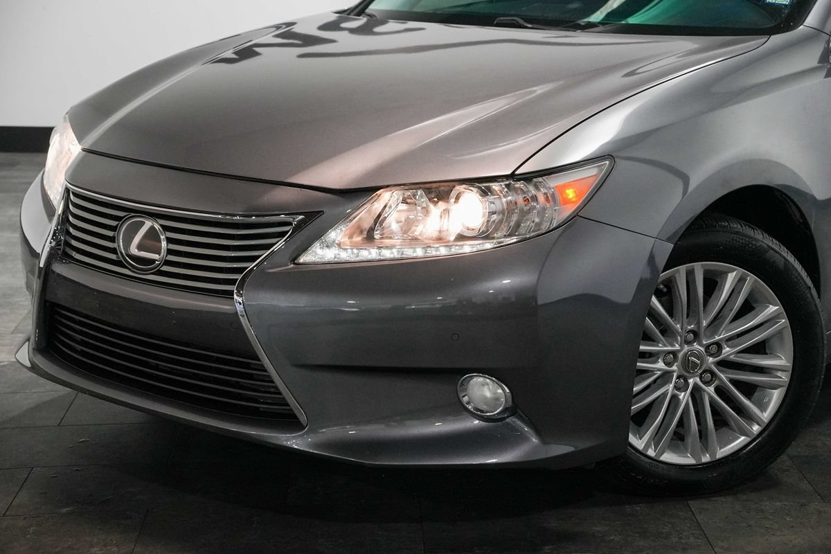 Used 2015 Lexus ES 350 w/ Premium Package FWD image 10