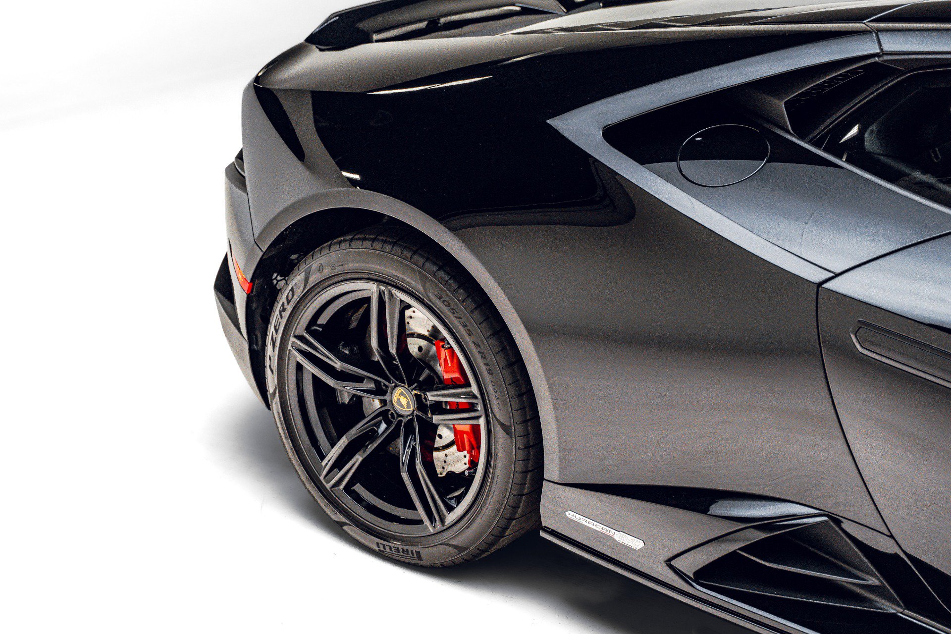 Used 2021 Lamborghini Huracan EVO RWD image 23