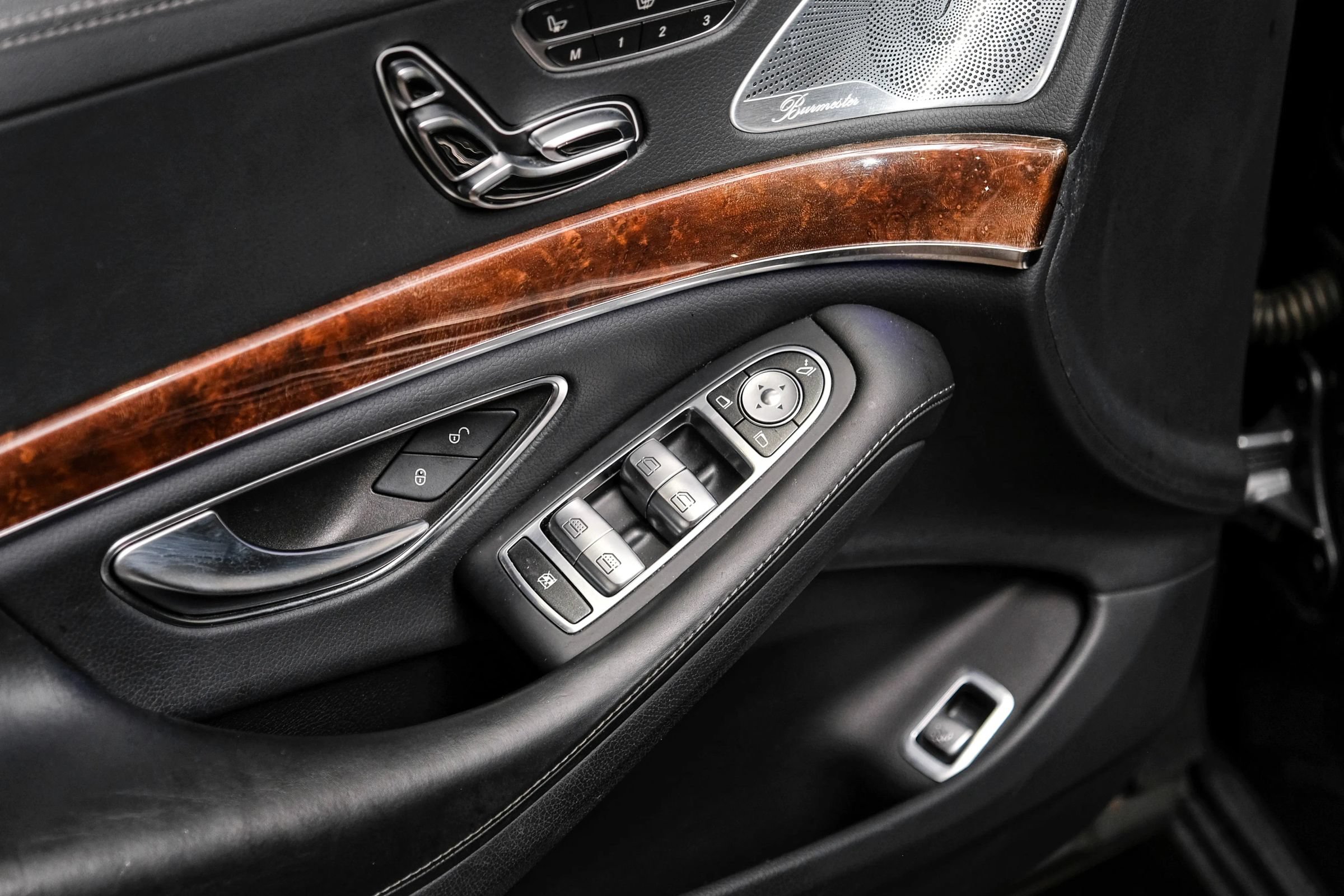 Used 2018 Mercedes-Benz S 560 4MATIC Sedan image 37